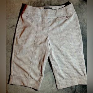 EUC LARRY LEVINE Shorts